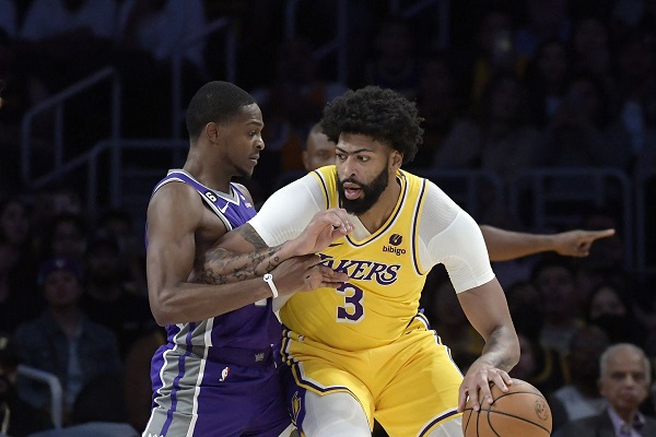 Los Angeles Lakers tarvitsee enemmän aikaa odottaakseen seuraavan erän nuoria pelaajia